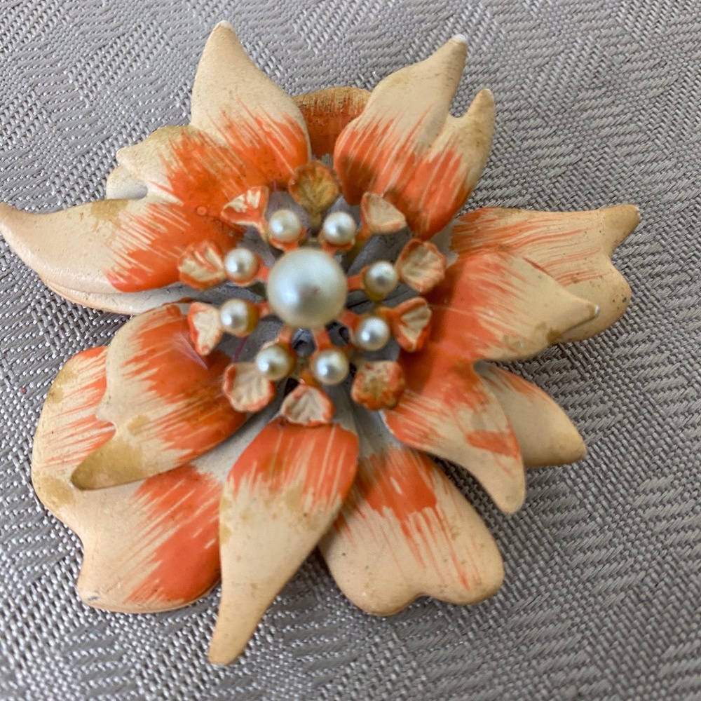 Vintage Floral Brooch